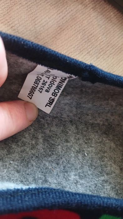 Продам  новую обувь для дома.