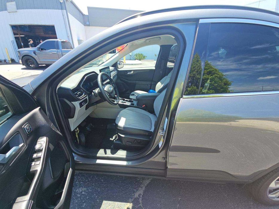 2025 Ford Escape Hybrid Platinum