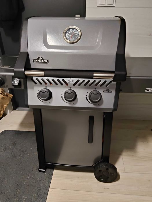 Napoleon Freestyle 365 DSIB grill gazowy - Okazja