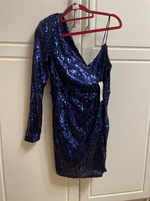 Сукня з паєтками нова S