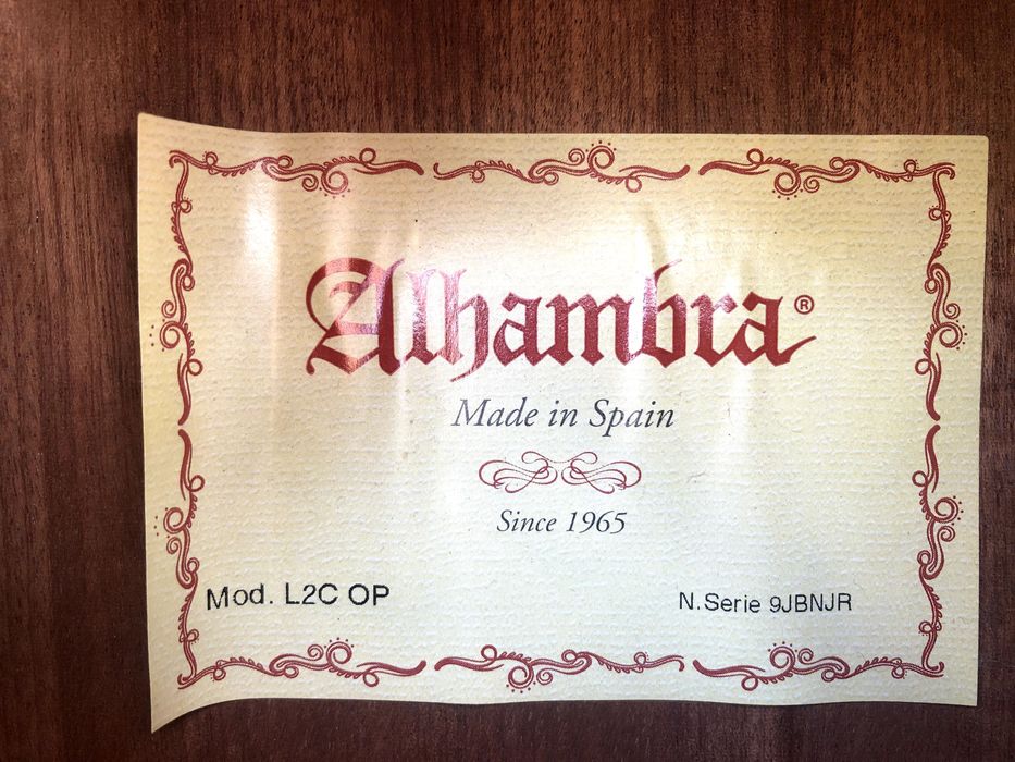 Alaúde Guitarra Alhambra Mod. L2C OP Amplificado