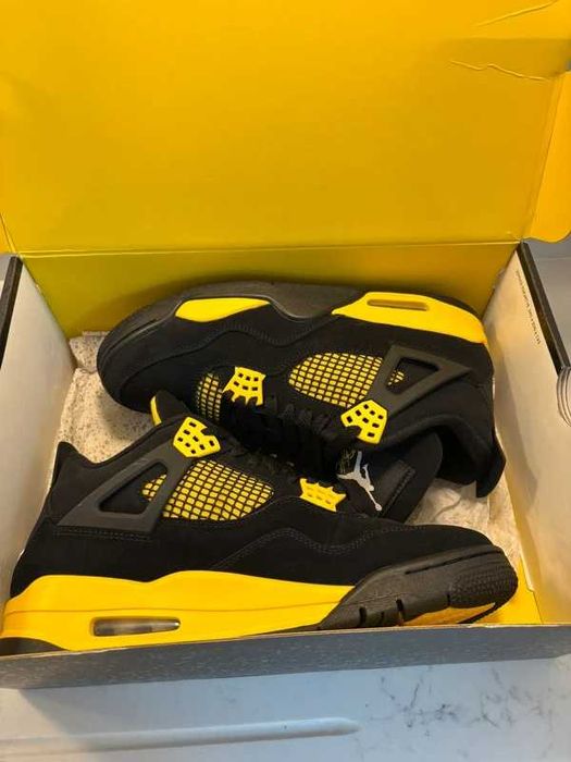 Jordan 4 Retro Thunder R.40