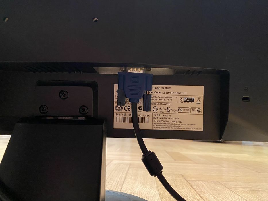 Monitor samsung syncmaster 920nw
