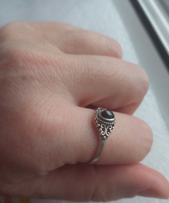 pierścionek srebrny z granatem, srebro 925 granat naturalny