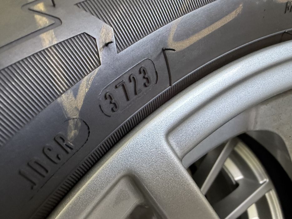 Koła zimowe do BMW 3 4 g20 g21 g22 225/50 R17 DOT3723 RunFlat * ho