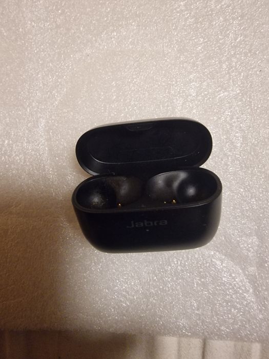 Etui Jaba Elite 4 Active sprawne