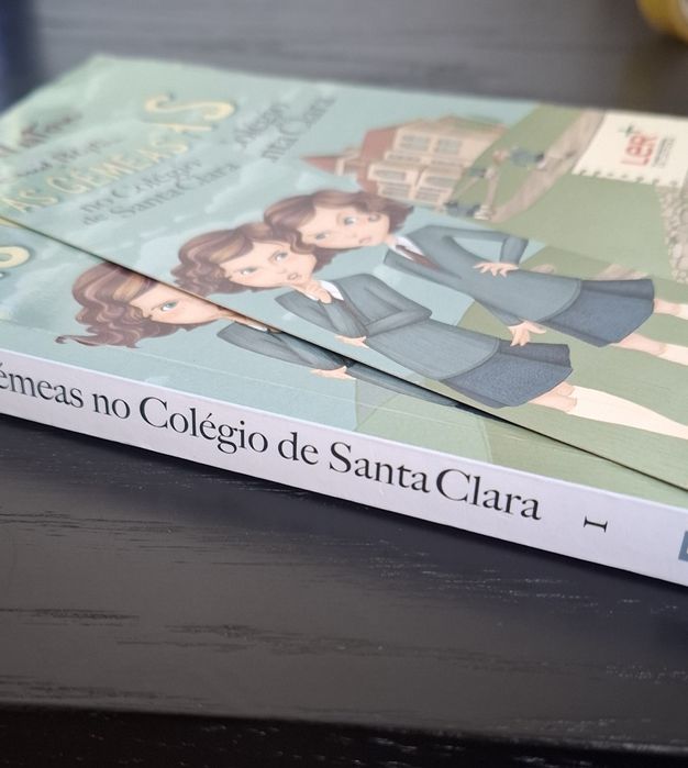 "As Gémeas no Colégio de Santa Clara" de Enid Blyton