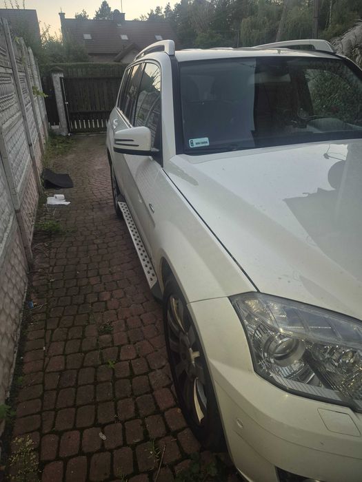 Samochód Mercedes Glk