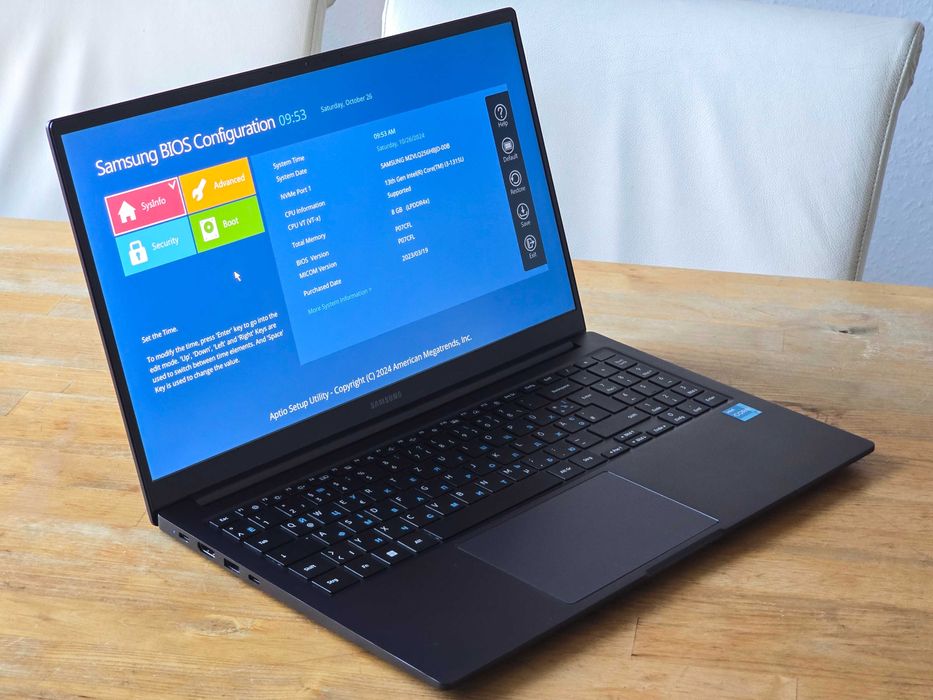 Samsung Galaxy Book3, Intel Core i3-1315U. 15.6 Full HD. 2023