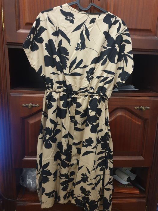 VESTIDOS completamente NOVOS