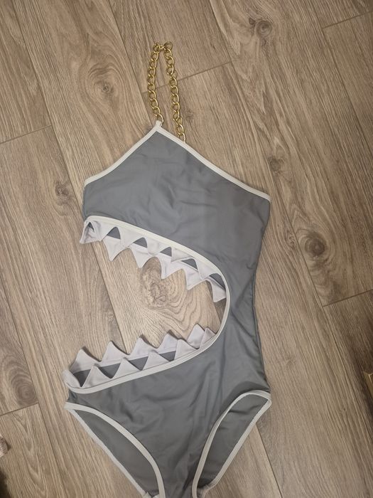 Strój kompielowy jednoczęściowy XS w stylu rekina