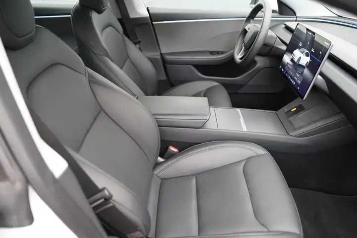Tesla model 3 2024