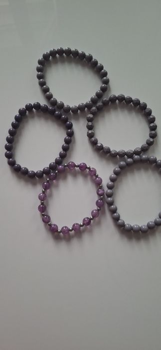 Bransoletki z koralików