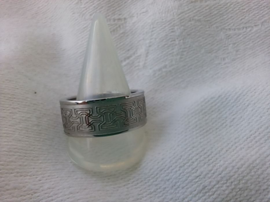Anel Masculino NOVO em Aço Cirúrgico Inox - Padrão Grego (21.5 mm)