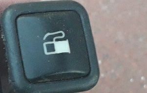 Пассат б5 Куліса передач,коробка передач ,кнопка бензобака та інші Зап