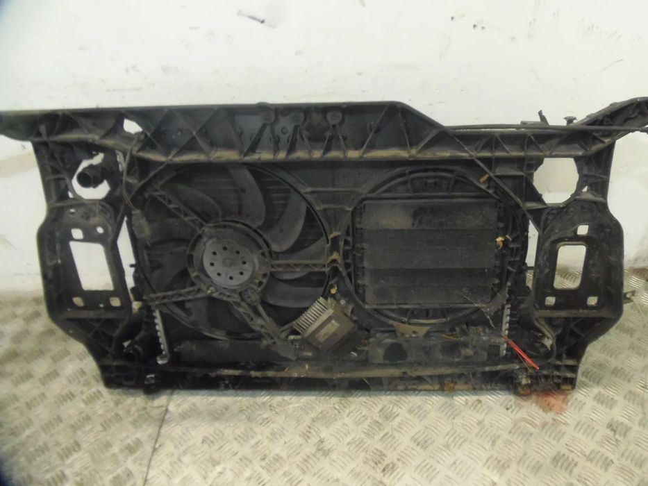 AUDI A4 B8 1,8 TFSI PAS PRZEDNI+CHŁODNICA 2009R MANUAL