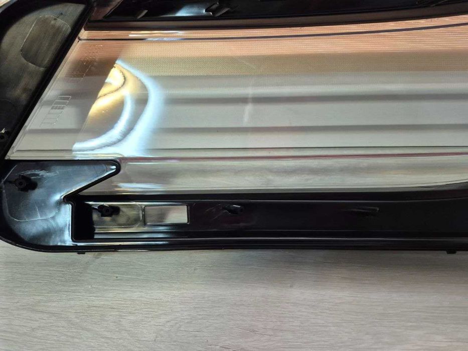 Скло фари Passat B9 китай (на Америку не стають без допрацювань)