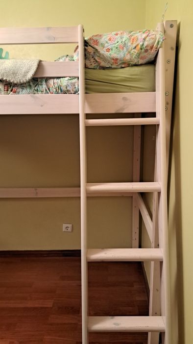 Cama Alta para Criança