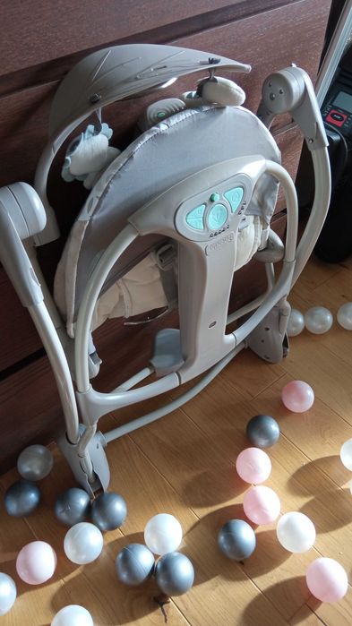 Bujaczek leżak huśtawka Bright Starts Ingenuity