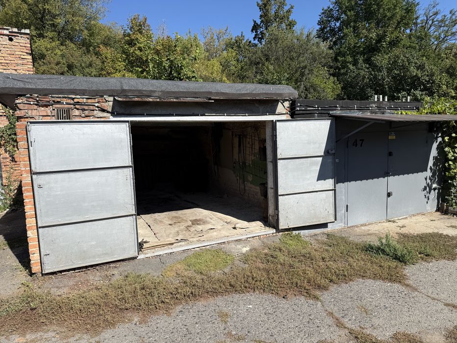 Продам гараж , кооператив Геолог , район Єврейського кладовища.