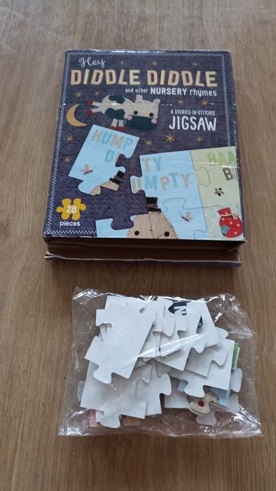 Zestaw książeczka i puzzle Make believe ideas