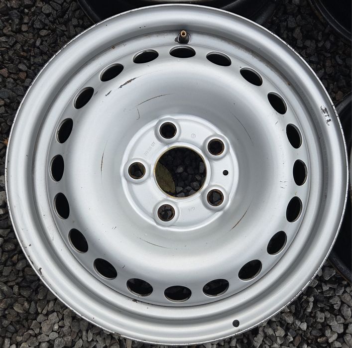 5 118 R16 Opel Vivaro Renault Trafic Nissan Primastar