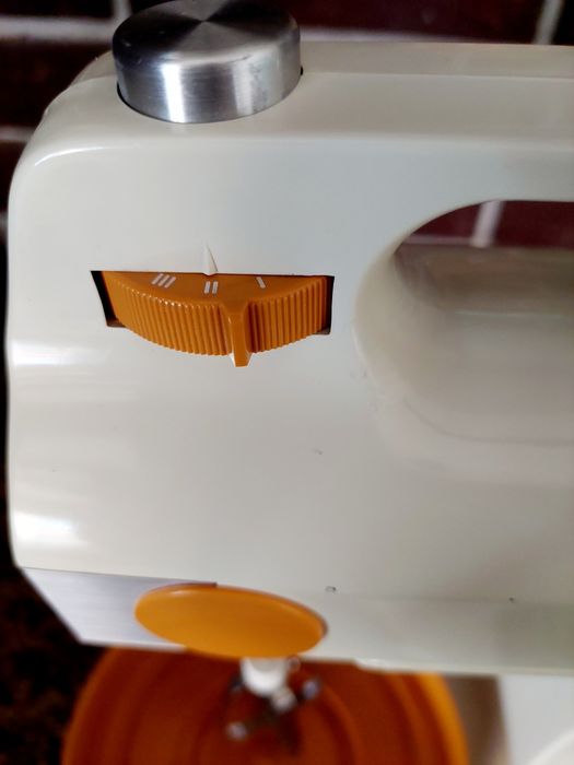 Кухонний комбайн Kenwood Chefette 70-х гг
