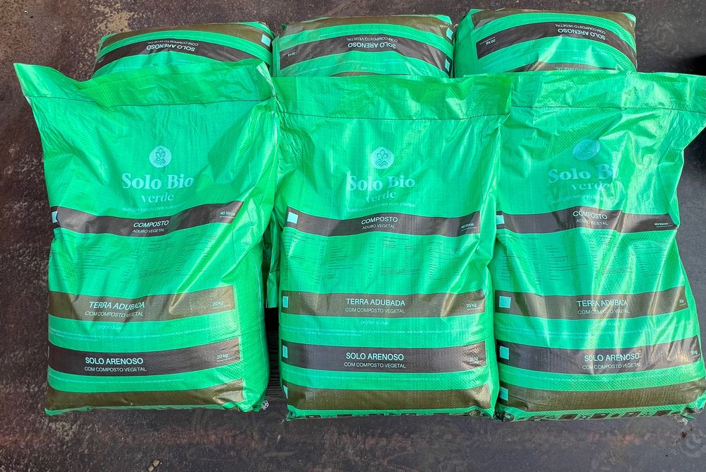 Composto Orgânico vegetal. Adubo orgânico
organic fertilizer -