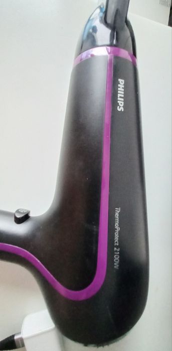 Продам фен для волосся Philips