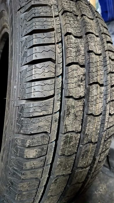 Продам 4 шини 235/65R16c Росава зимова
