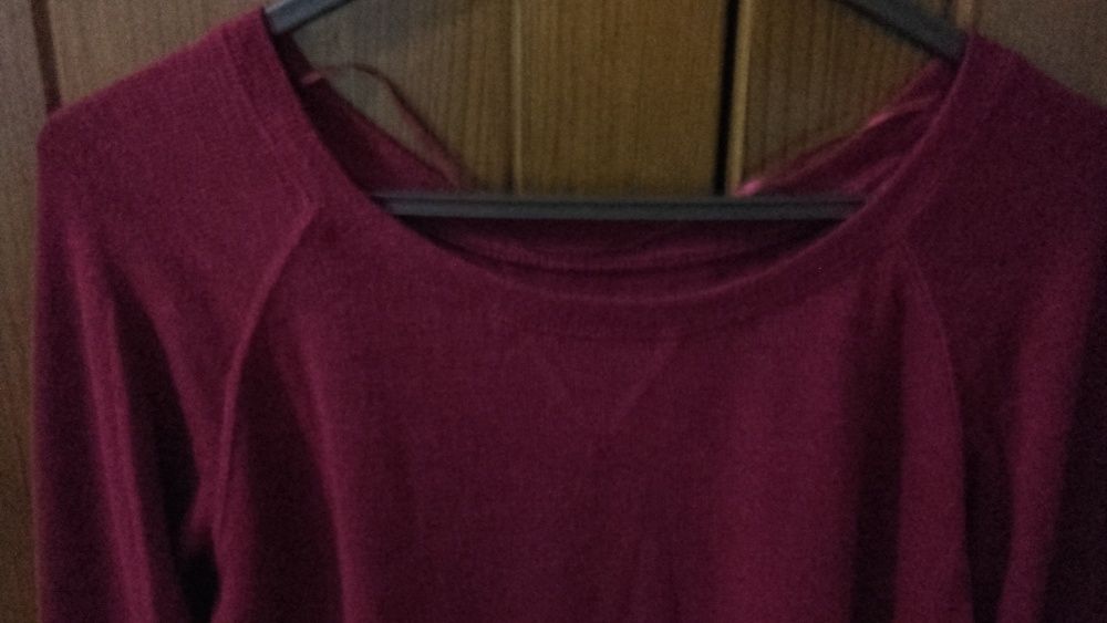 Camisolas de malha e algodão