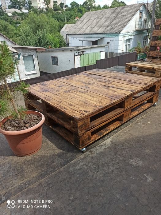 Дивани з піддонів