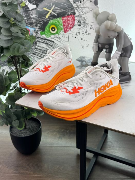 Кросівки Hoka Clifton 10 42.5 розмір Е16026
