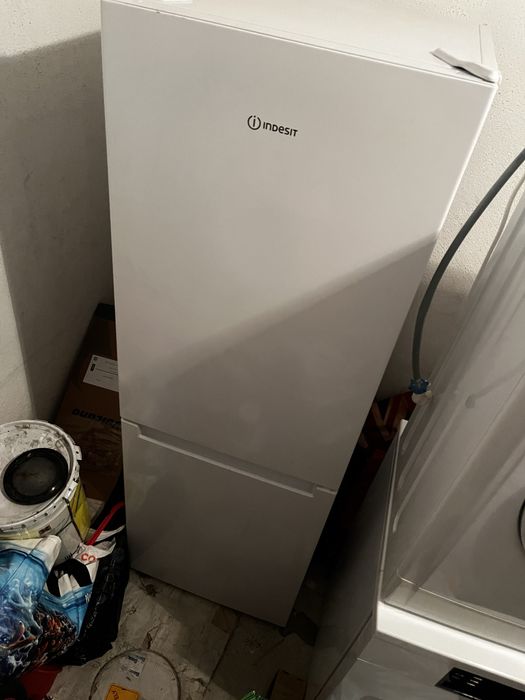 Máquina da roupa Indesit + Frigorifico Indesit