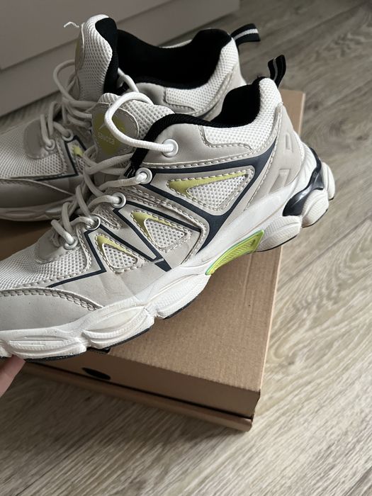 Кросівки на хлопчика 39 р