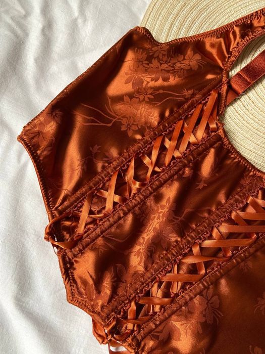 Корсет Urban Outfitters