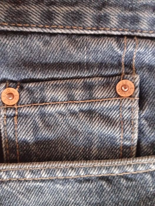Продам джинси модель Levi's 613 02 (W34 L32).