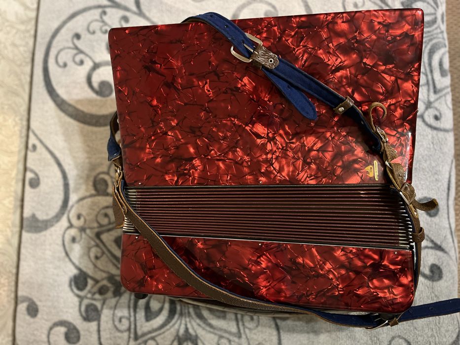 Продаю акардеон в гарному стані