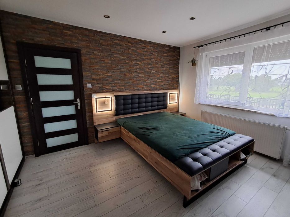 Sprzedam mieszkanie 84.2 m2 + dwie działki