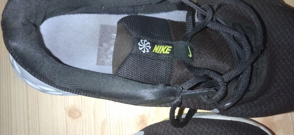 Sneakersy Nike Revolution 6