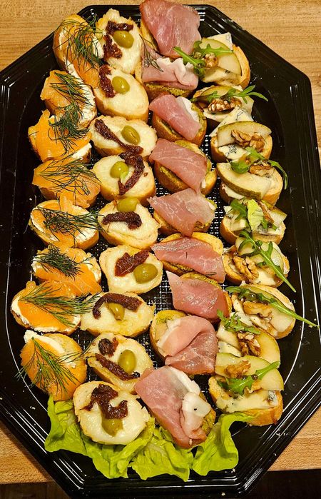 Kanapeczki-Przystaweczki-deserki Mini Catering