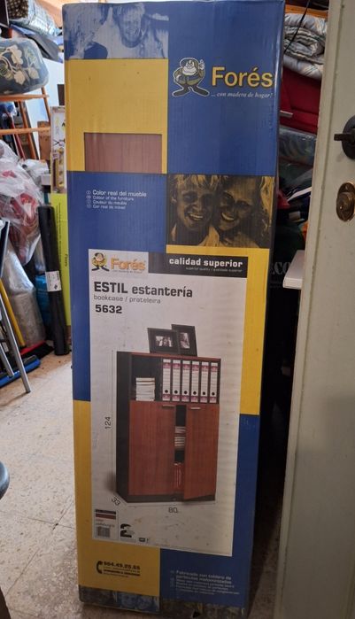 Estante para sala ou escritório