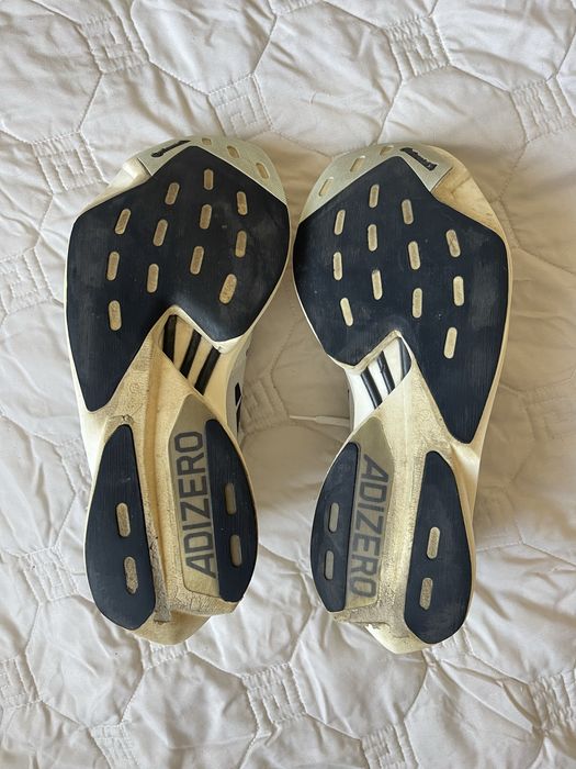 Adidas Adizero Adios Pro 3 сірі кросівки 44 розмір