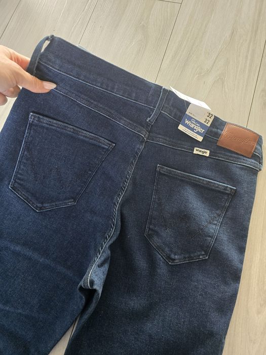 Nowe spodnie Wrangler damskie