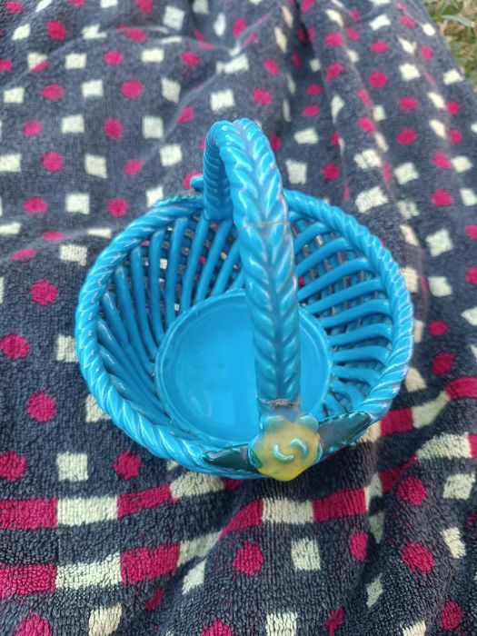 Cestinha decorativa, antiga