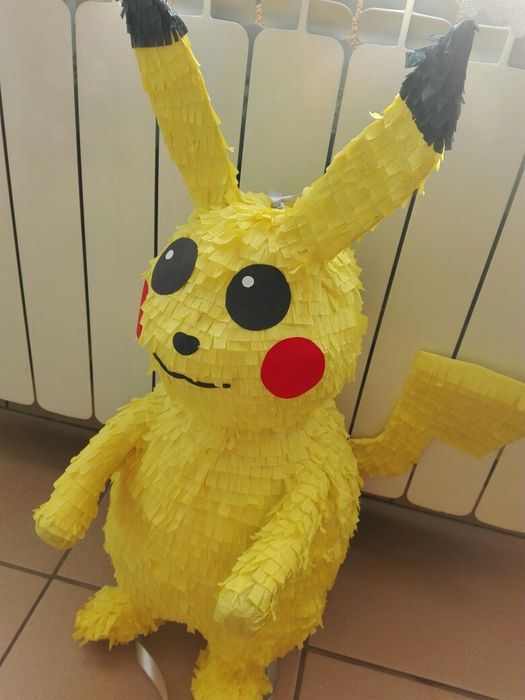 Pikachu pokemon piniata