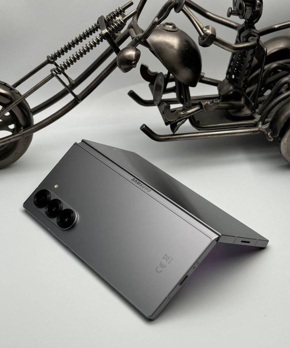 Найкрашій смартфон Samsung Galaxy Z Fold 6 12/256