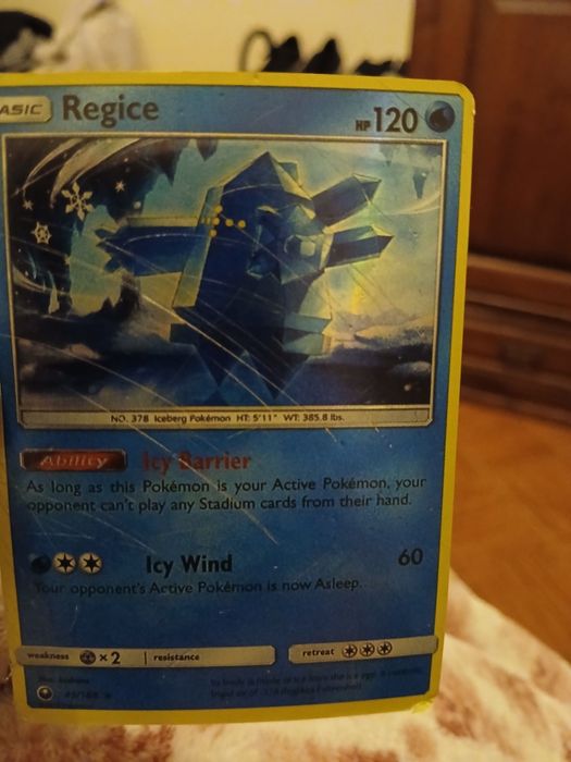 Vendo cartas do pokemo