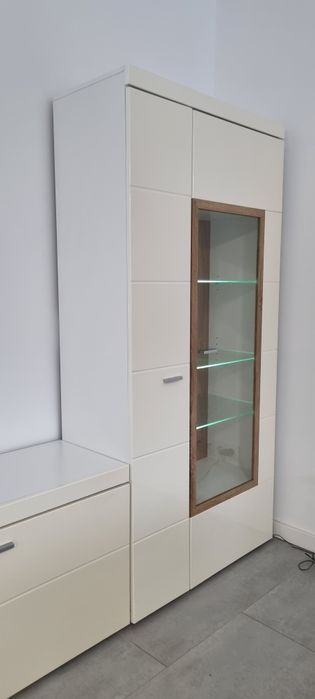 Zestaw mebli do salonu – komplet –