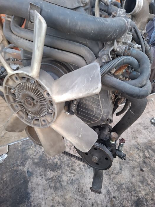 Motor Toyota haice 2 L